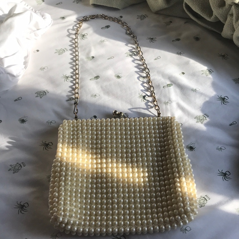 VINTAGE PEARL PURSE